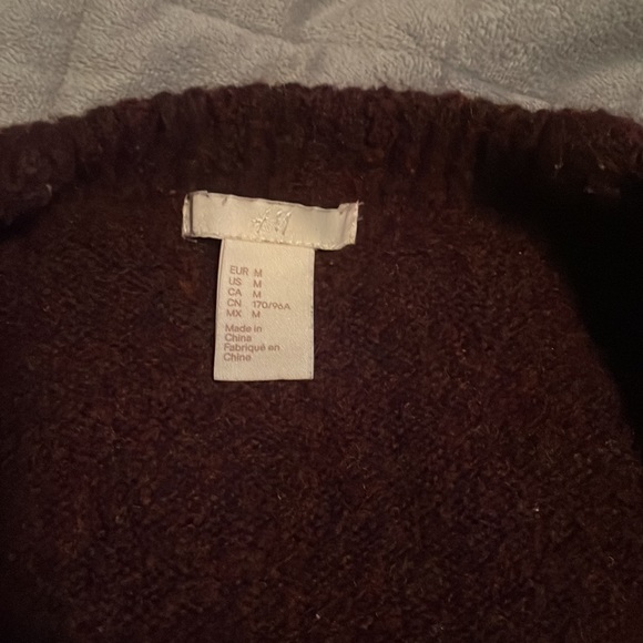 Selling because it is too small for me! Brand is H&M, size Medium! - Picture 2 of 3